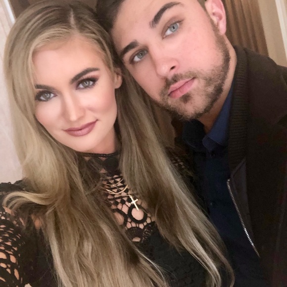 Meet your Posher, Taylor Moreira - Picture 1 of 8